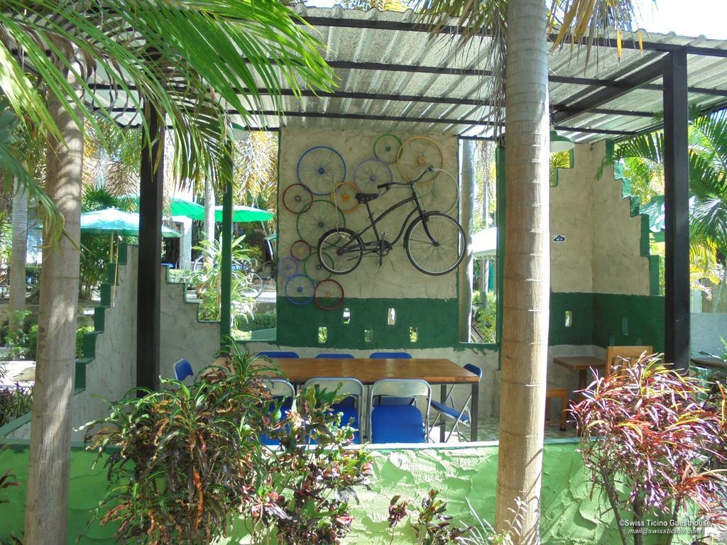 Swiss Ticino Guesthouse & Restaurant Mae Wang Exterior foto